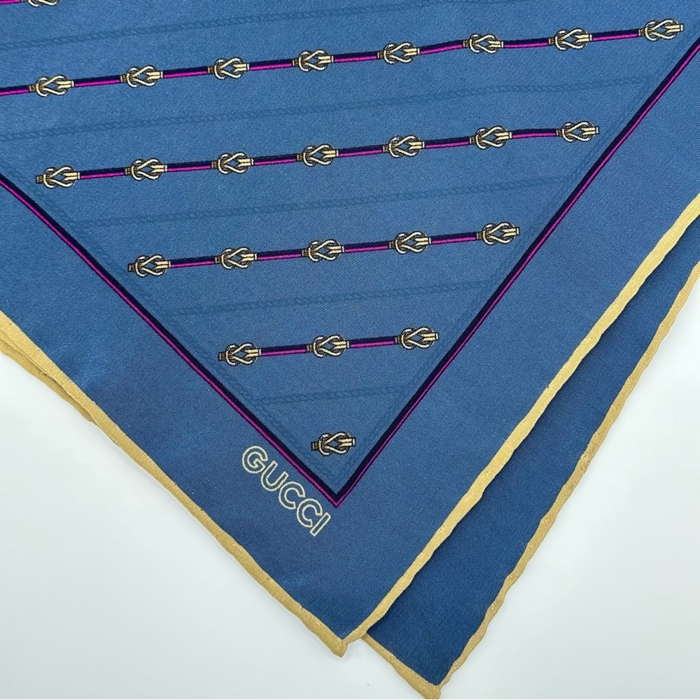 Vintage Gucci silk scarf - handkerchief